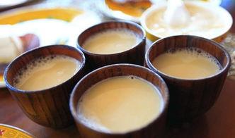 酥油茶制作视频,传统藏式饮品制作全过程揭秘