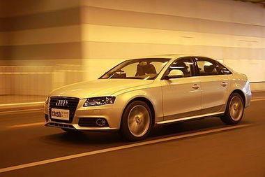 奥迪a4加速视频,奥迪A4加速性能震撼呈现